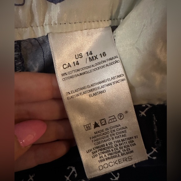 Docker’s Navy Blue Shorts with Anchors Size 14 - Picture 4 of 7